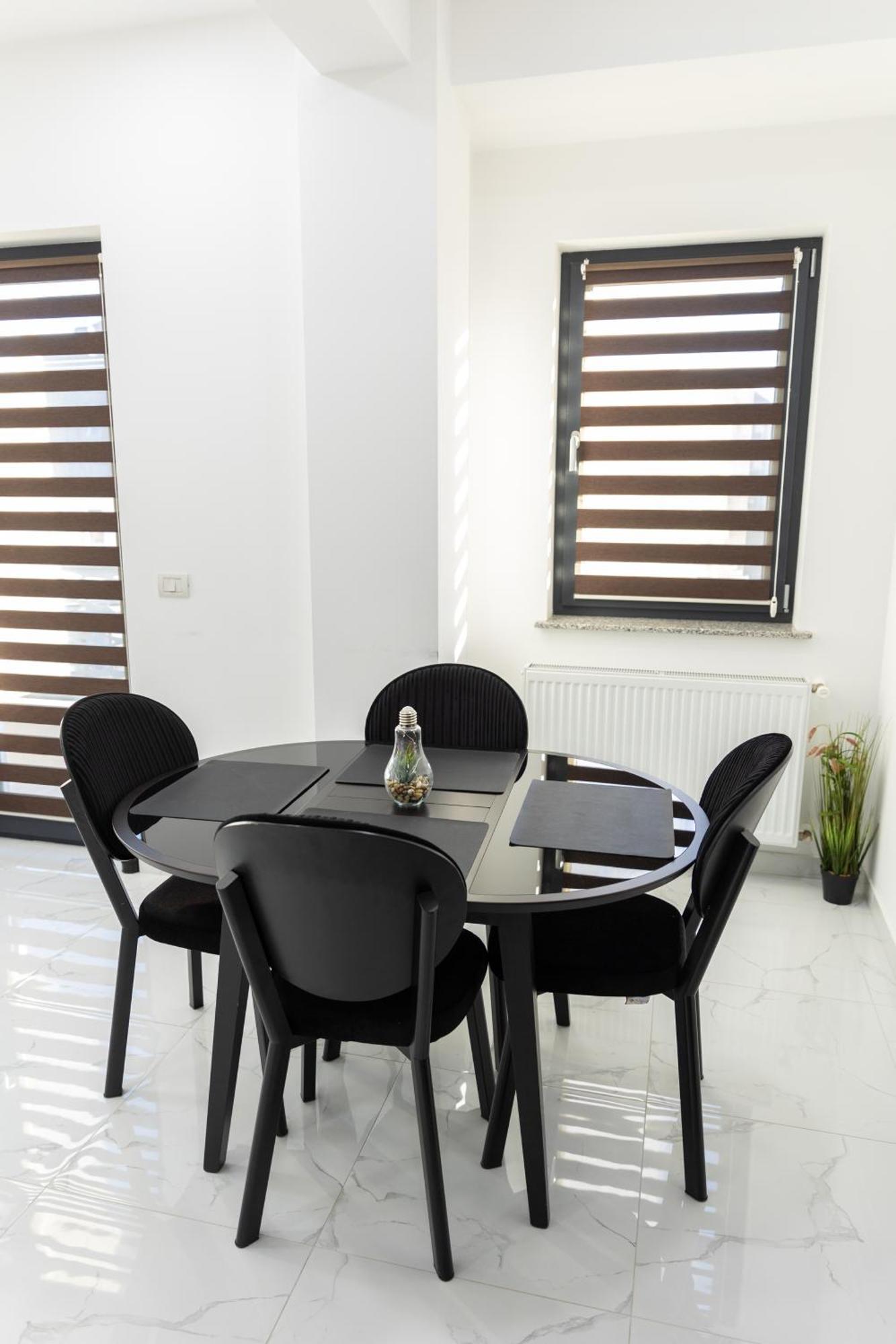 Astar Apartments - Extra Large Radauti Ngoại thất bức ảnh